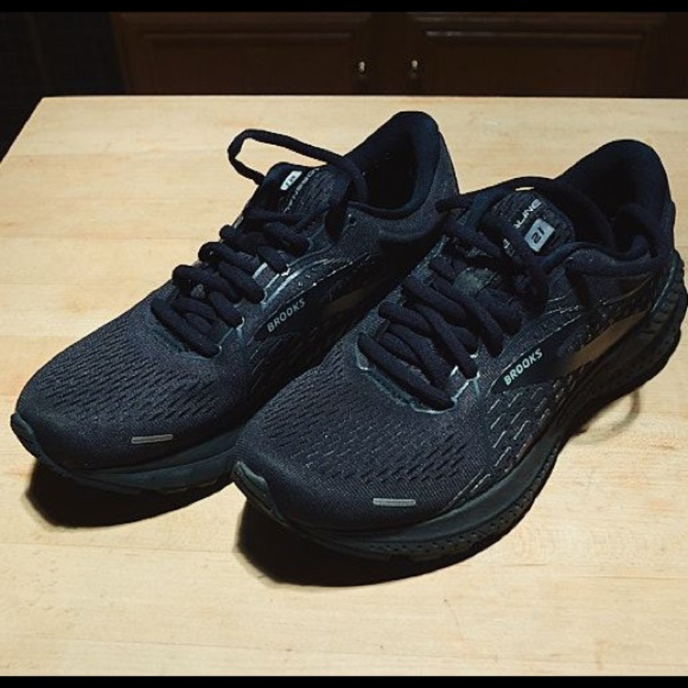 Brooks shoes  for women